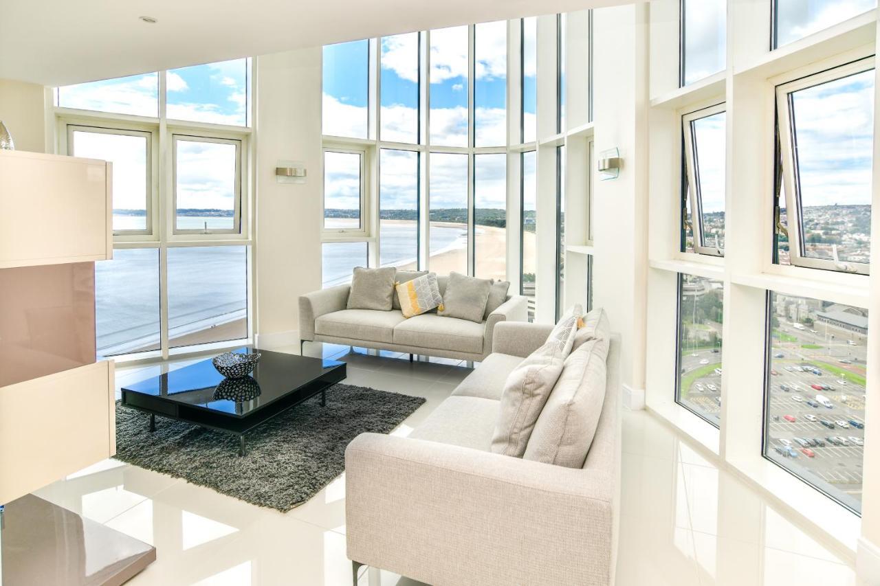 Just Stay Wales - Meridian Quay Penthouses สวอนซี ภายนอก รูปภาพ