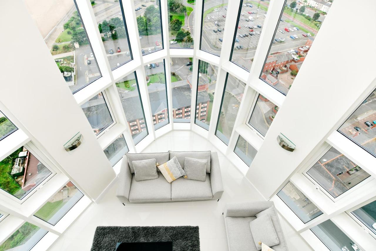 Just Stay Wales - Meridian Quay Penthouses สวอนซี ภายนอก รูปภาพ