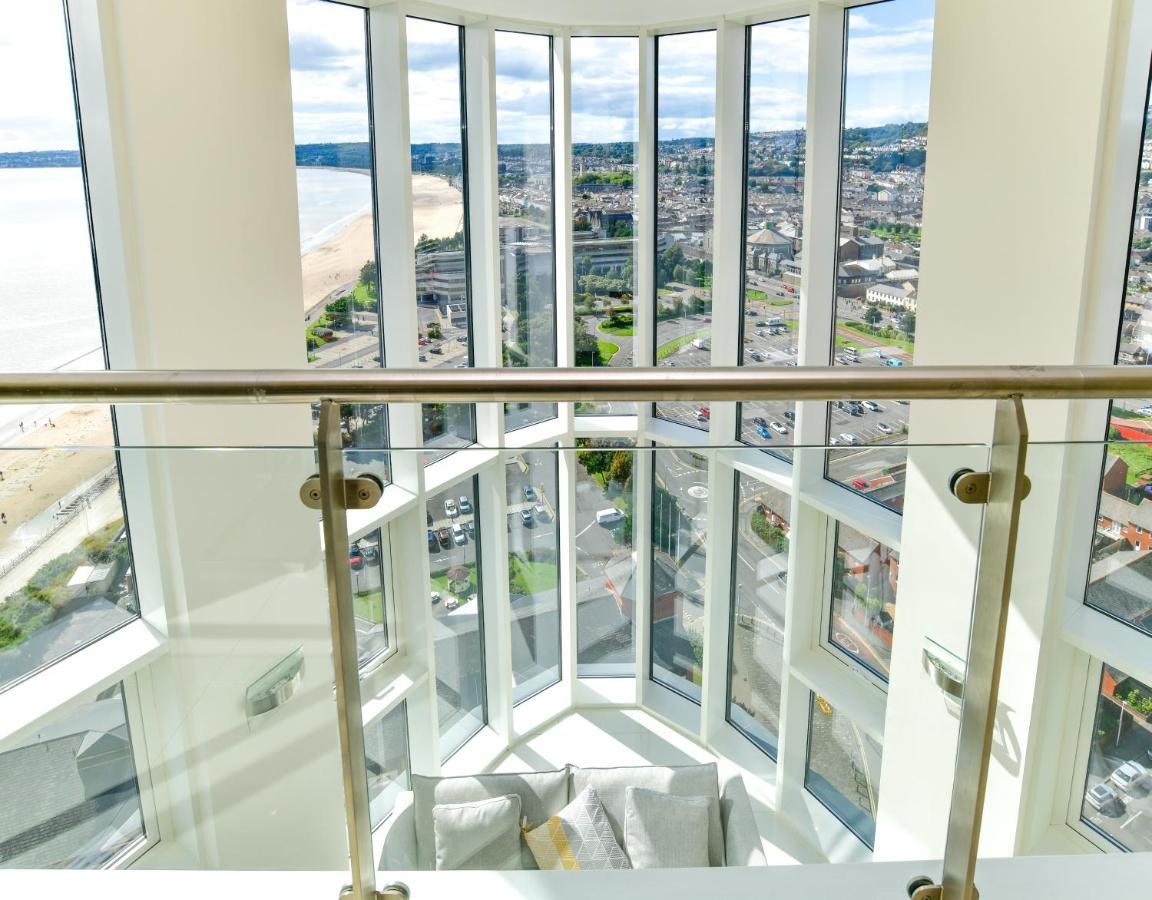 Just Stay Wales - Meridian Quay Penthouses สวอนซี ภายนอก รูปภาพ