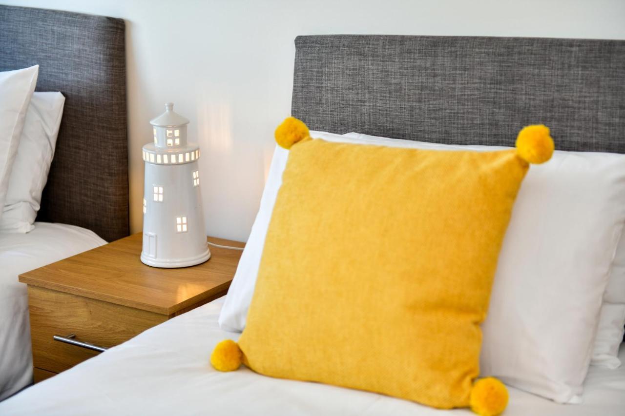 Just Stay Wales - Meridian Quay Penthouses สวอนซี ภายนอก รูปภาพ