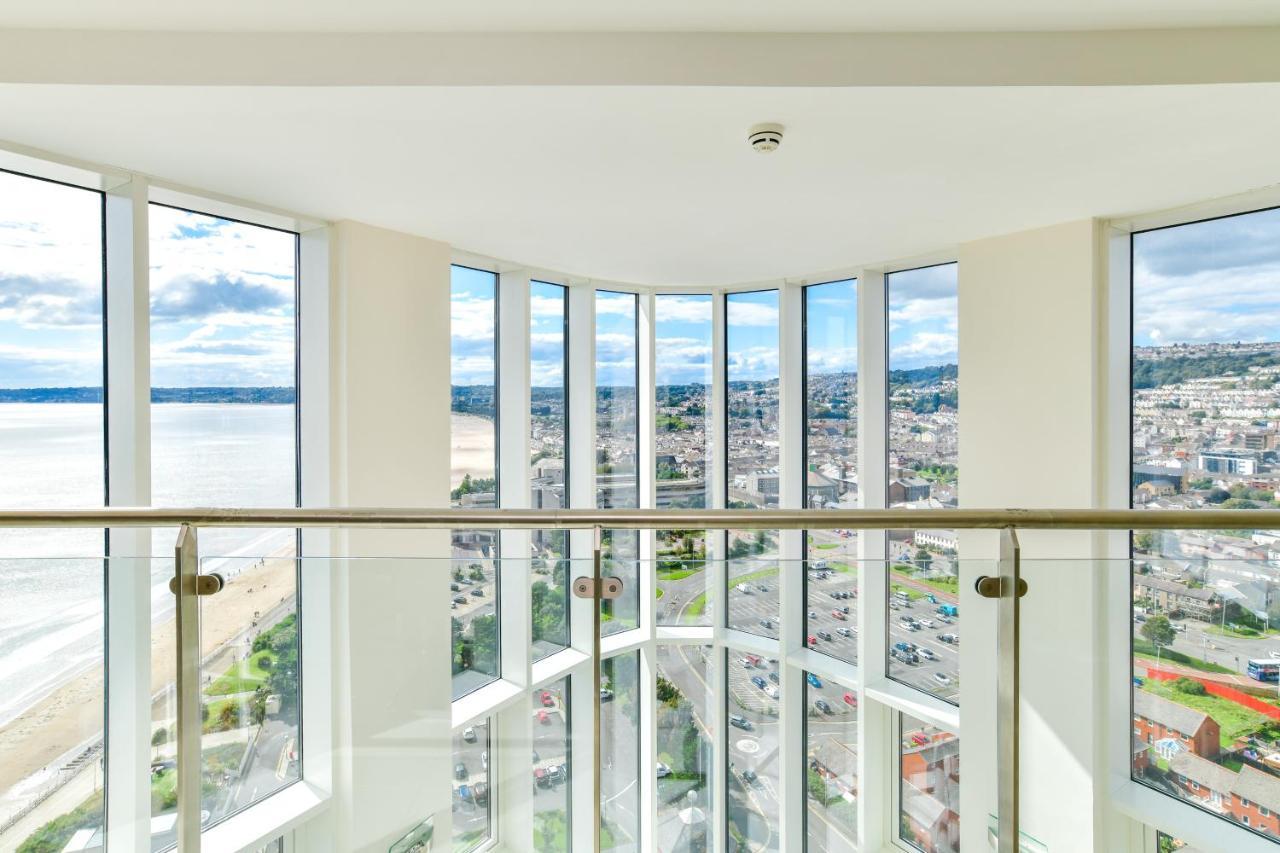 Just Stay Wales - Meridian Quay Penthouses สวอนซี ภายนอก รูปภาพ