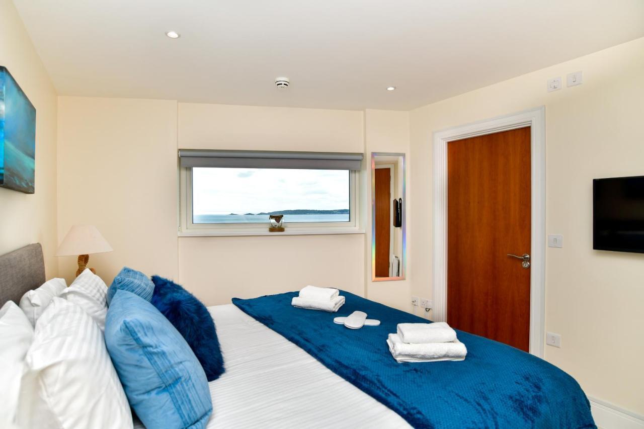 Just Stay Wales - Meridian Quay Penthouses สวอนซี ภายนอก รูปภาพ