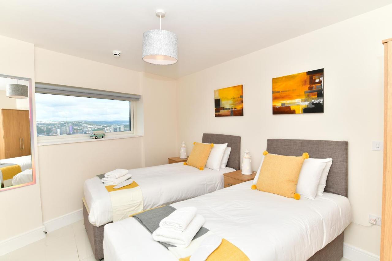 Just Stay Wales - Meridian Quay Penthouses สวอนซี ภายนอก รูปภาพ