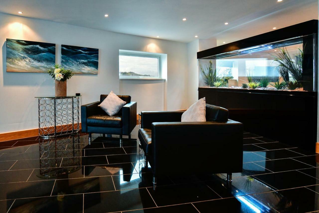 Just Stay Wales - Meridian Quay Penthouses สวอนซี ภายนอก รูปภาพ