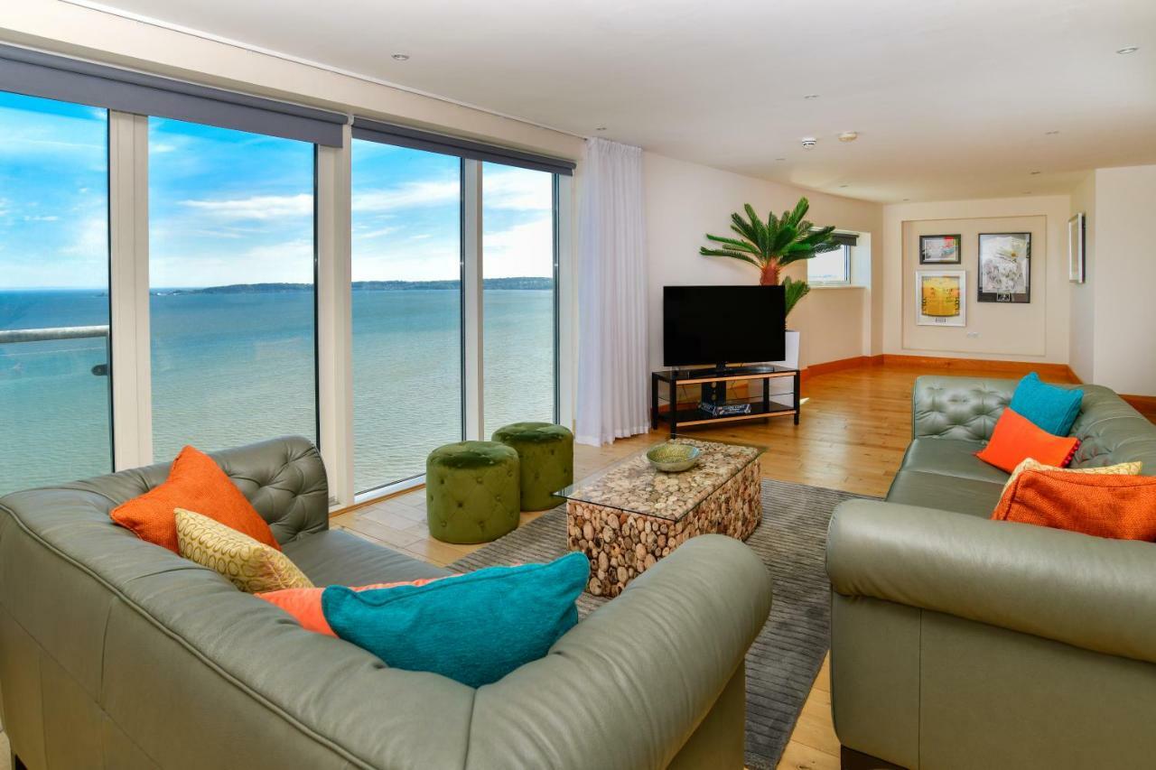 Just Stay Wales - Meridian Quay Penthouses สวอนซี ภายนอก รูปภาพ