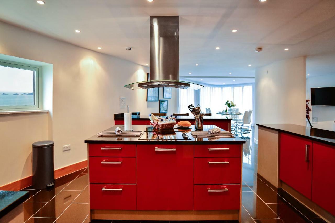 Just Stay Wales - Meridian Quay Penthouses สวอนซี ภายนอก รูปภาพ
